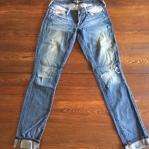 Lucky Brand- classic distressed Zoe skinny jeans